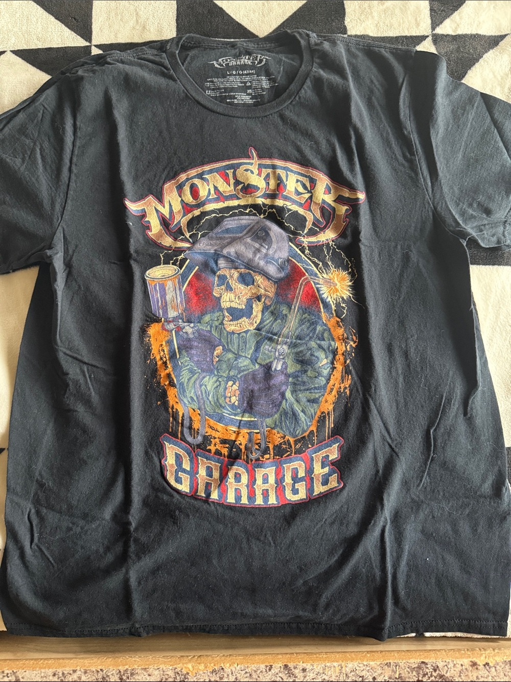 Graphic Tee - Black Skull Mechanic Design